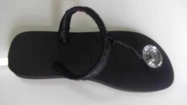 Sandalias bordadas