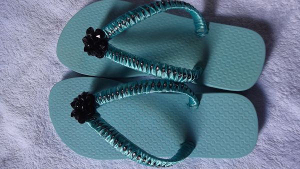 Sandalias bordadas cod. 001